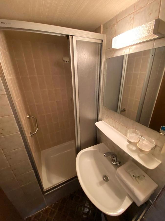 Altes Tor Hotell Filsen Eksteriør bilde